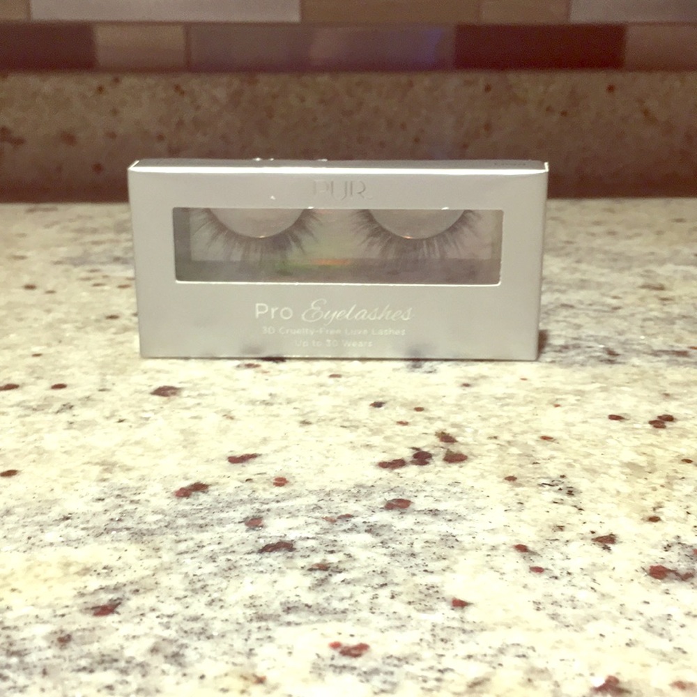 PUR pro eyelashes in diva